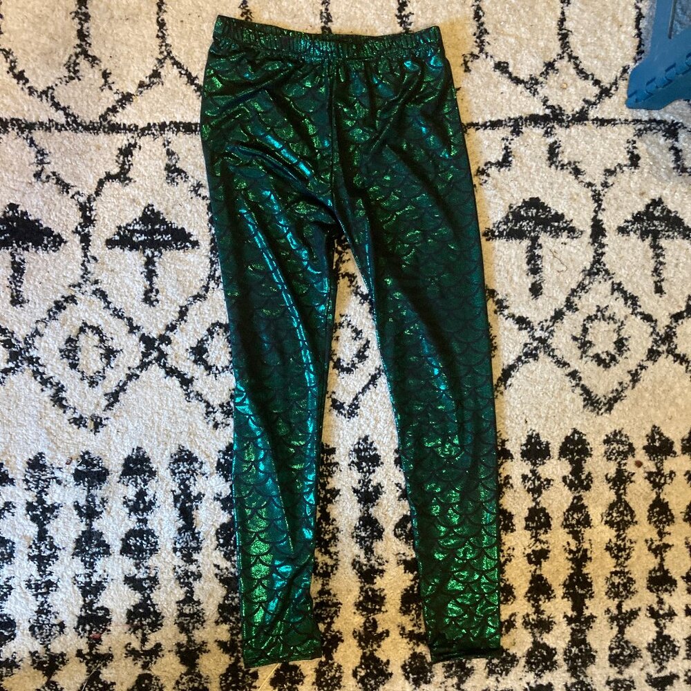 Green & Black Mermaid Scale Leggings